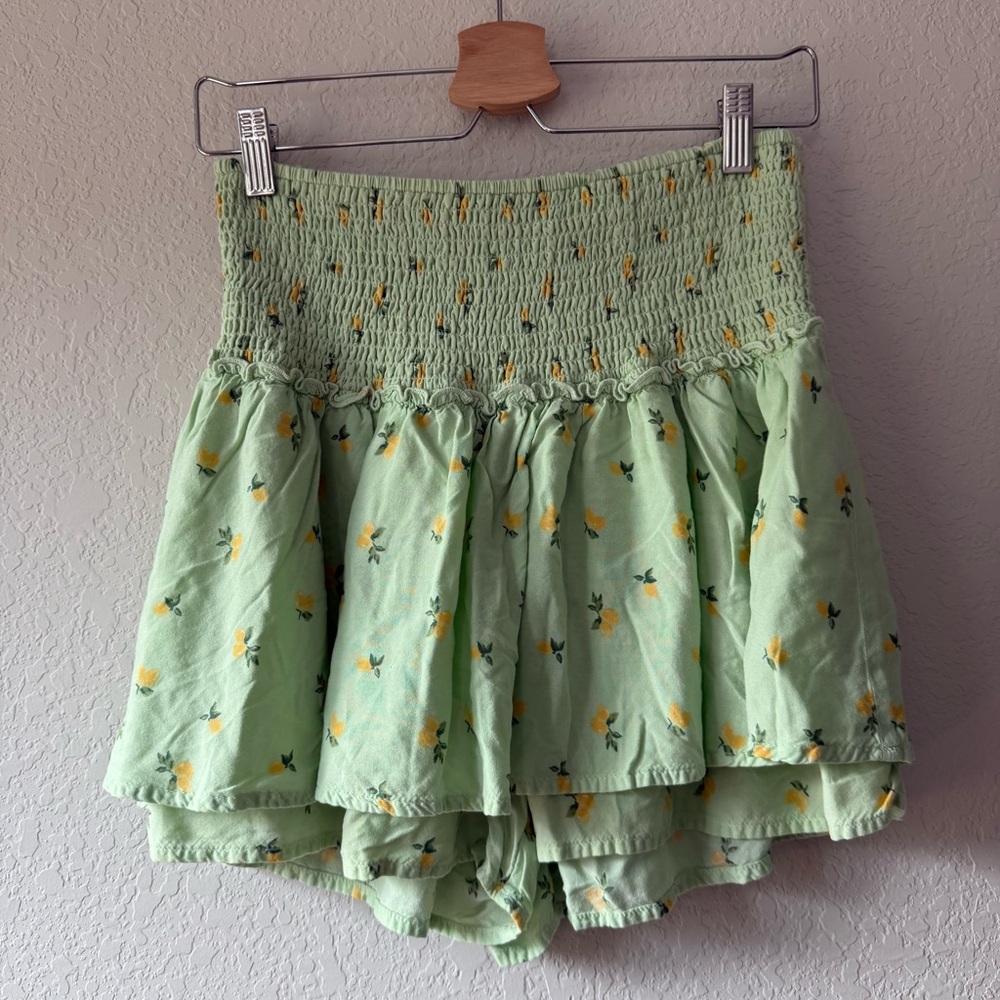 Hollister Ultra High Rise Light Green Smocked Skort with Yellow Lemons